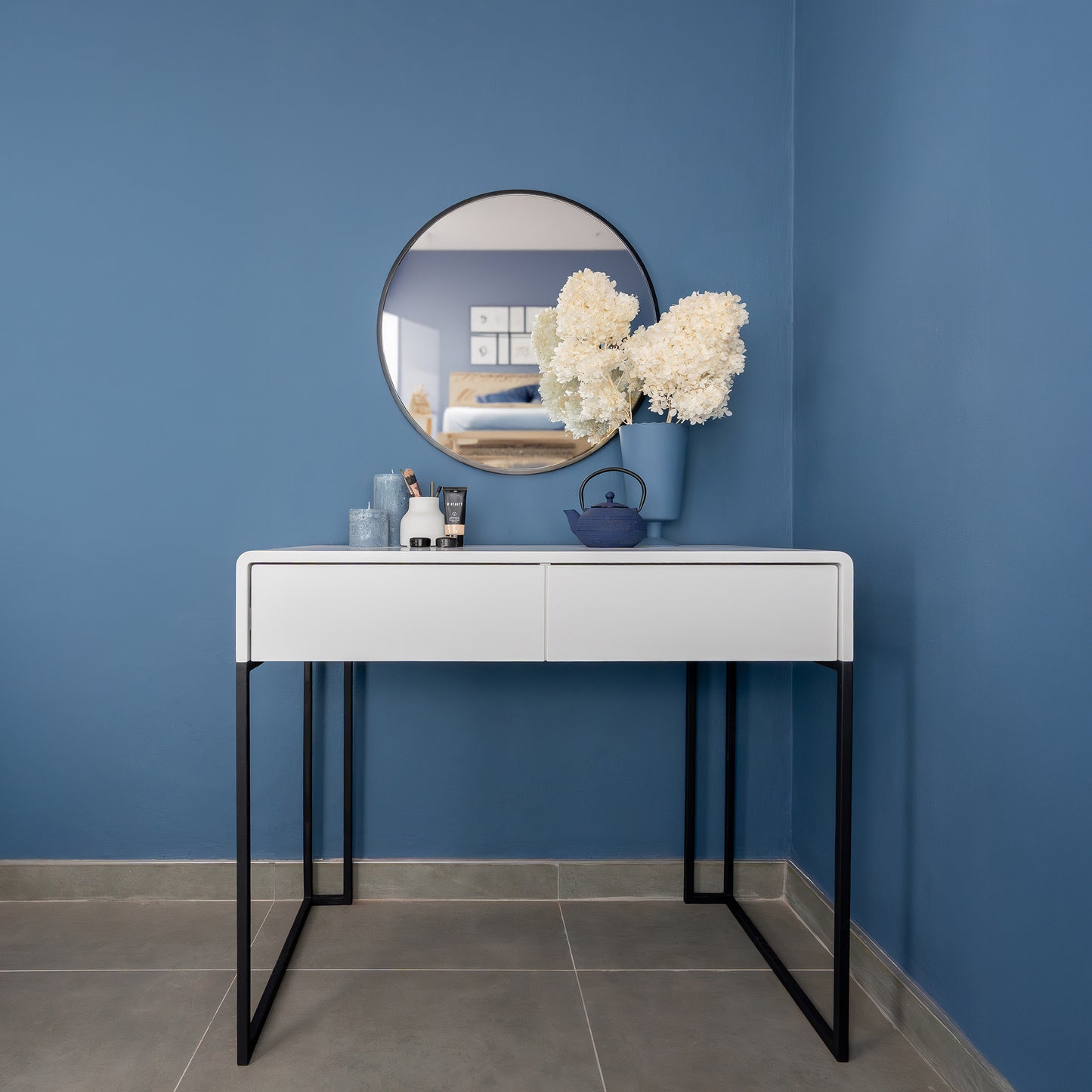 Freestanding Desk / Dressing Table with drawers