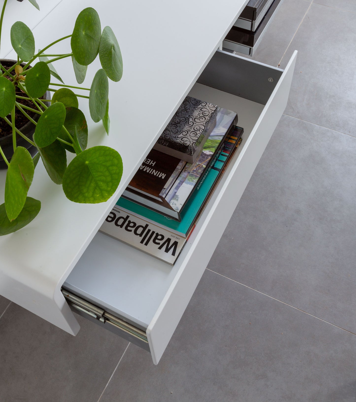 Floating TV/media unit with drawers