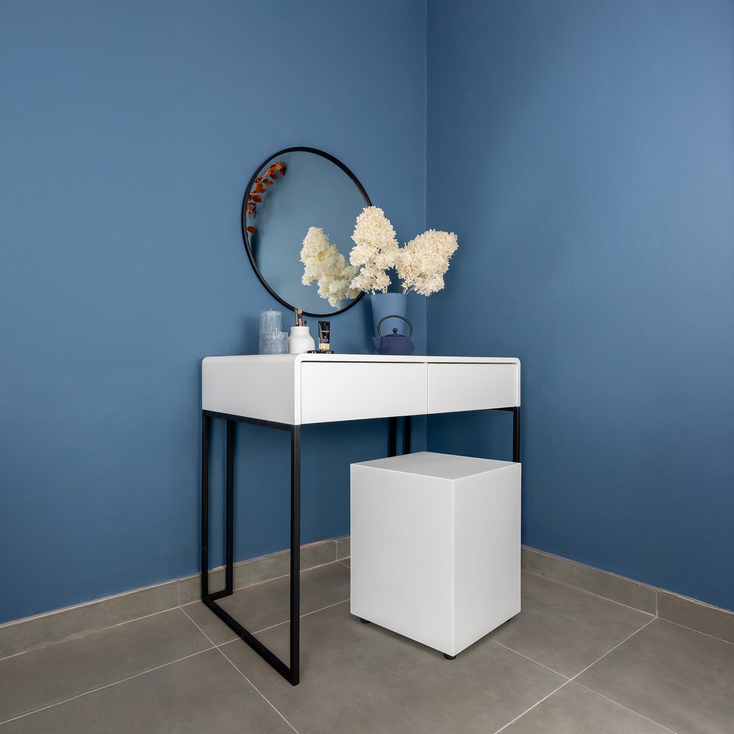 Freestanding Desk / Dressing Table with drawers